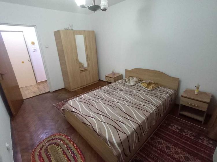 Apartament cu 2 camere semidecomandat în Colentina