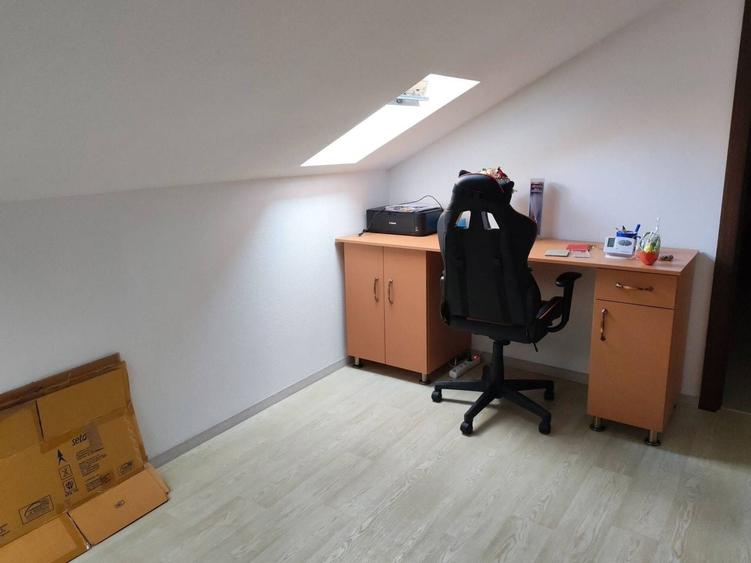 Apartament cu 3 camere decomandat, mobilat în Calea Urseni