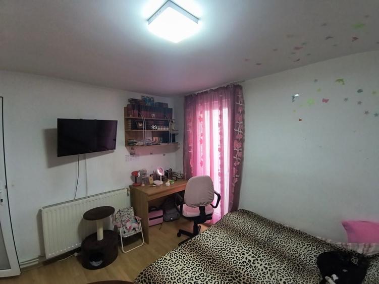 Casă individuală cu 4 camere cu Canalizare în Burdujeni