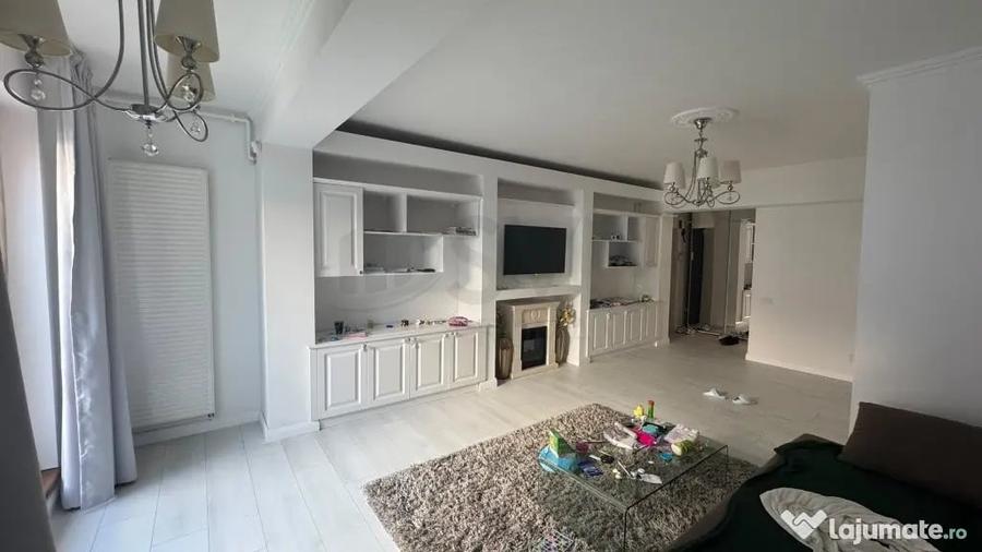Apartament cu 3 camere decomandat în Aviației