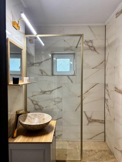 Apartament cu 4 camere decomandat în Ultracentral