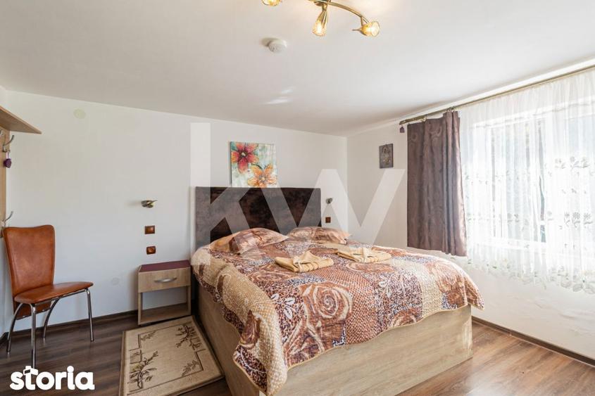 Casă cu Teren 3700 Mp în Vâlcele