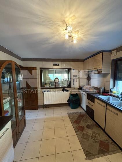 Casă cu 8 camere cu Piscina în Nord