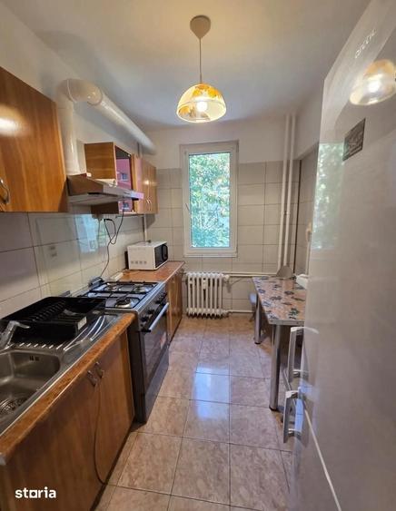 Apartament cu 2 camere semidecomandat în Berceni