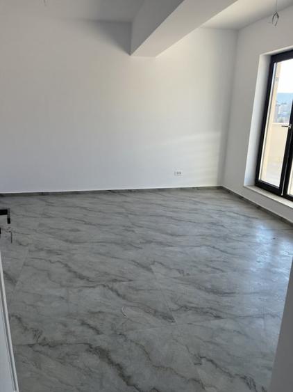 Apartament 3 camere terasa ?i loc de parcare - 5