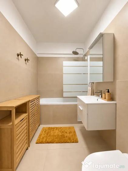 Apartament cu 2 camere decomandat în 13 Septembrie