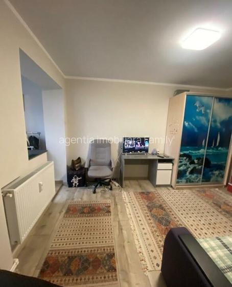 Apartament cu 2 camere decomandate etaj 1 Zona Zamca Apartament cu 2 camere decomandate etaj 1 Zona Zamca