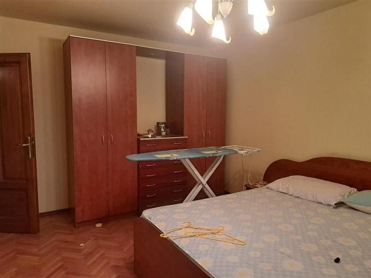 RECO Apartament cu 3 camere, decomandat, etaj1 in Balc - 2