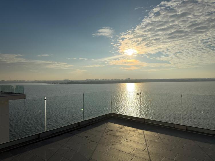 Apartament 3 camere lux cu vedere frontala la lac Mamaia - 8