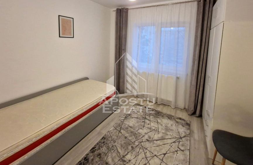 Apartament 3 camere, zona Miorita - 2