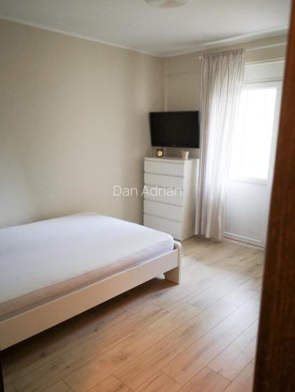 Apartament 2 Camere Renovat | Etaj 1 | Metrou Trapezului la 1 minut Apartament 2 Camere Renovat | Etaj 1 | Metrou Trapezului la 1 minut