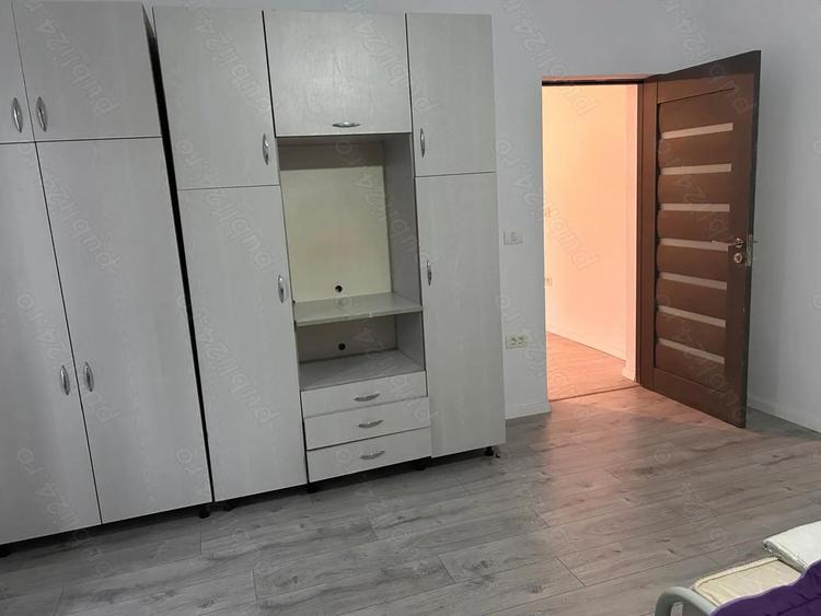 De vanzare proprietate cu doua case in aceea?i curte stil bana?ean + Teren BONUS - 1