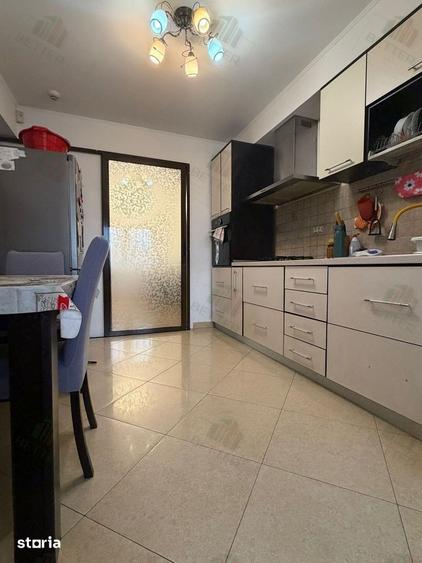 Casă cu 4 camere cu Teren 230 Mp în Glina