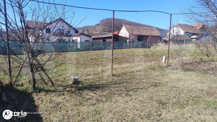 Casă cu 3 camere în Șomcutu Mic