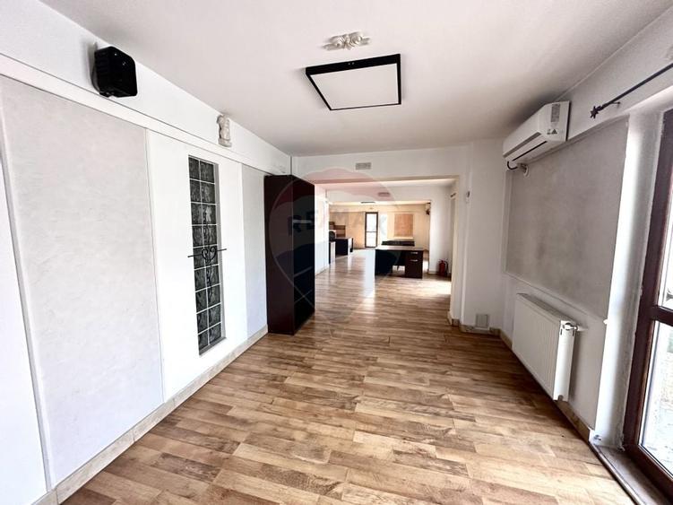 Spații Birouri de închiriat in Vila Str Comana Sector 1 - 3