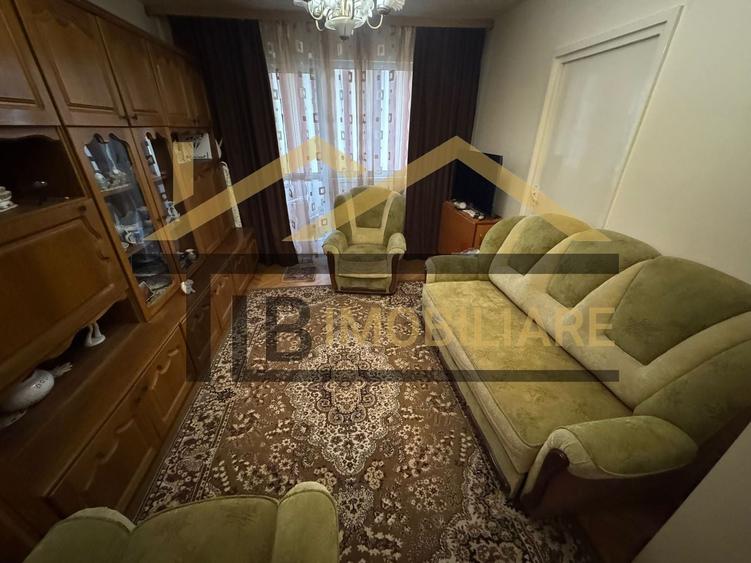 Apartament cu 3 camere, 50 mp, Zona Dambu Pietros - 1