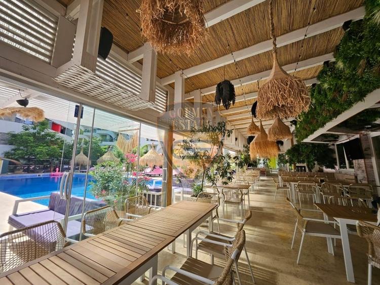 Complex Piscina cu Bar, Mamaia Nord , ideal investitie HoReCa - 2