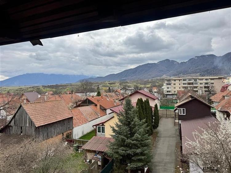 Doua case de vanzare, teren 800 mp, Zarnesti, Brasov - 10