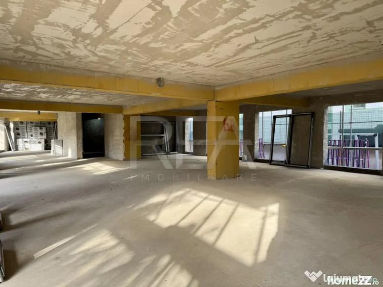 Spațiu comercial, de 300 mp, în Matei Voievod