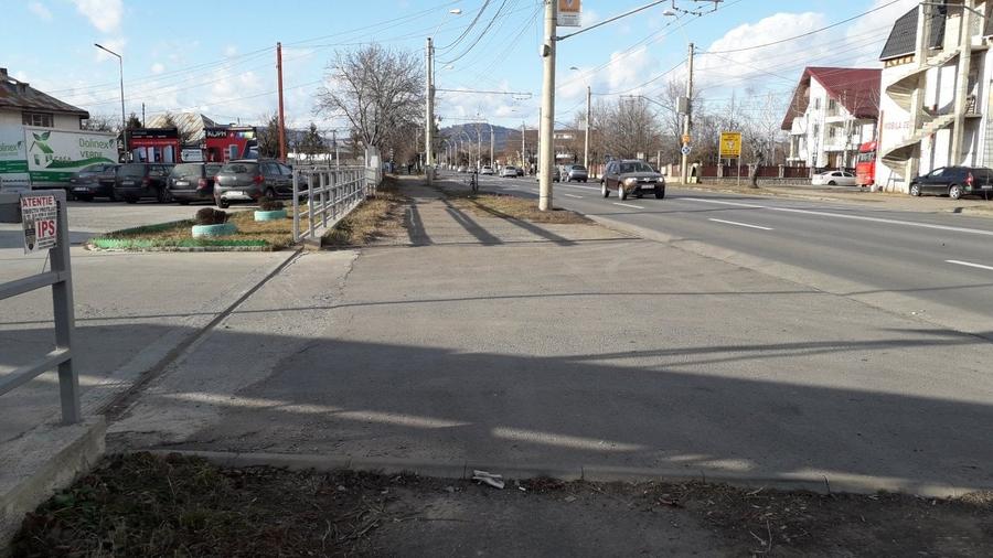 Spatiu comercial in suprafata de 1400 mp si teren 5000 mp. - 9