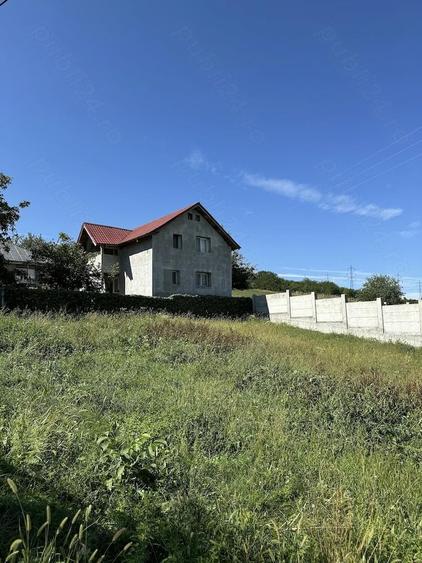 Vand casa cu mansarda - 2