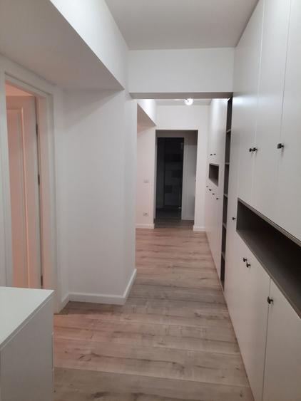 Inchiriez apartament - 3