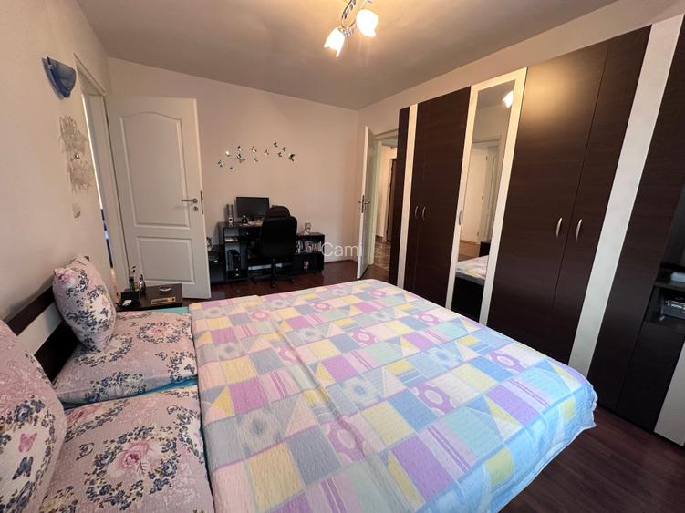 Apartament cu 4 camere de vânzare in Manastur Apartament cu 4 camere de vânzare in Manastur