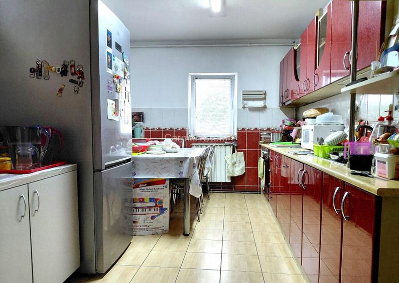 Apartament 4 camere decomandat etaj 3 Zona Hortensiei Apartament 4 camere decomandat etaj 3 Zona Hortensiei