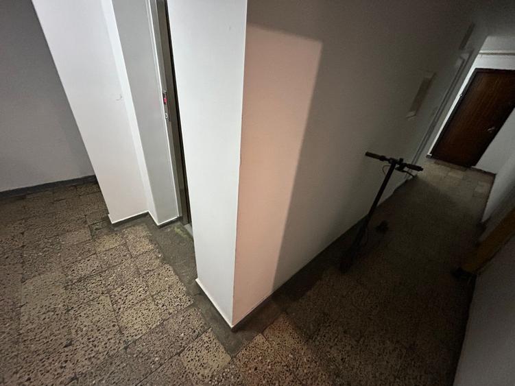 Garsoniera Titan Etaj 1 Bloc 1974 Reabilitat 7 Min Metrou - 8