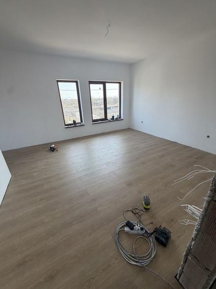 Casa Individuala Cuplata de vanzare in Paulesti 120 mp utili - 1