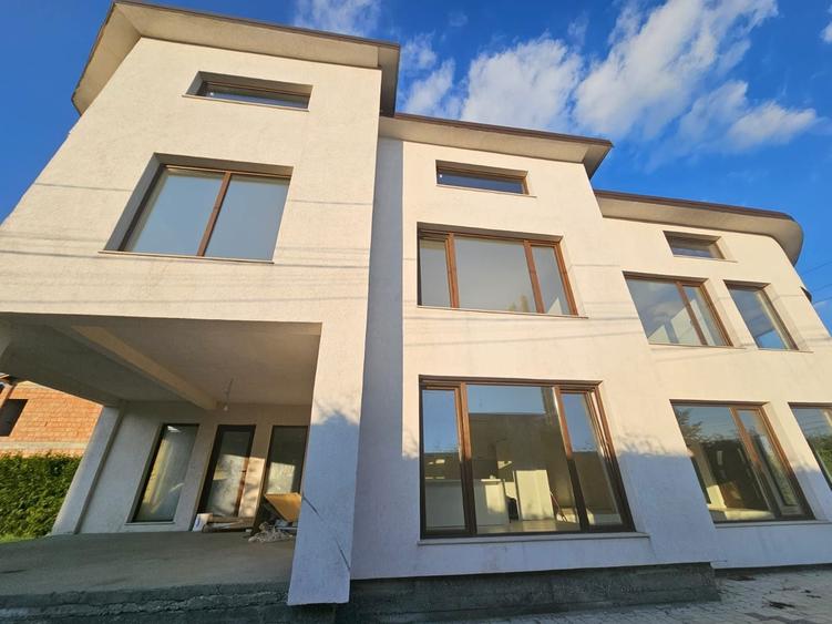 Casa deosebita, construita pentru familie, nu pentru vanzare! - 4
