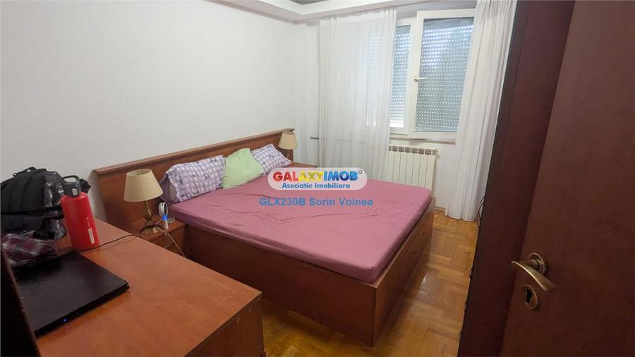 Apartament cu 4 camere semidecomandat, mobilat în Apărătorii Patriei