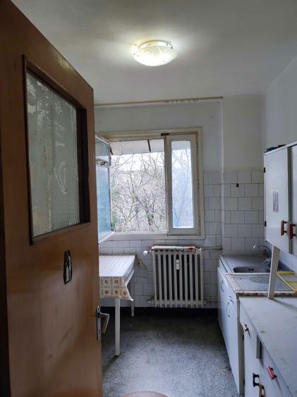 apartament 4 camere, decomandat, bloc 4 etaje - Berceni - Piata Covasna - 7