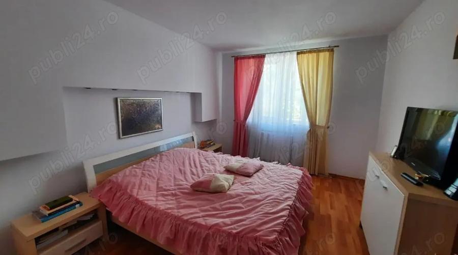 Vand apartament cu trei camere ?coala Generala nr. 2 la cheie. - 1