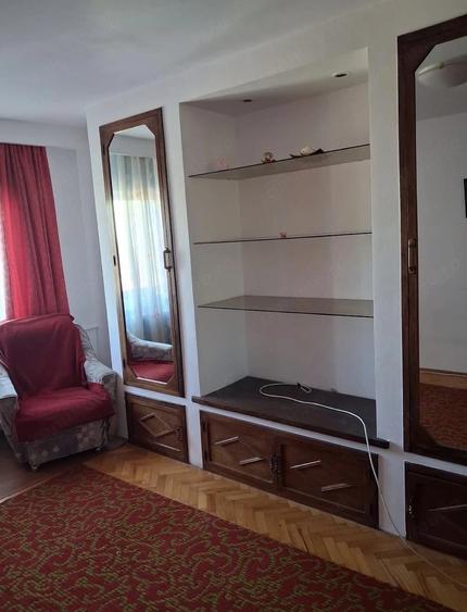 Apartament cu 2 camere decomandat în Bucovina