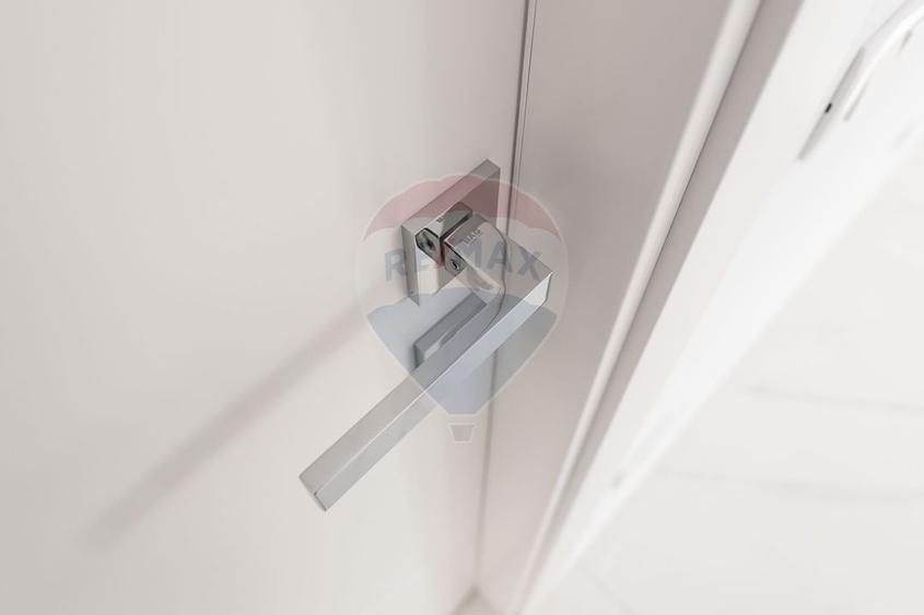 Apartament nou, 3 camere, vanzare, cartier cu paza - 9