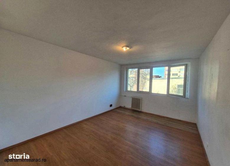 Apartament 2 camere, et 2 , Dec, podgoria - 1