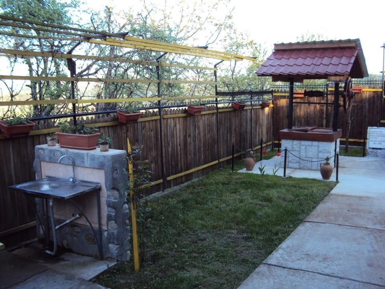 Casă de vânzare, Ocnița (Ocnele Mari, Vâlcea), zonă superbă - 6