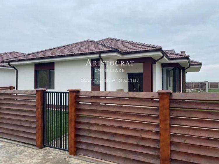 Casa individuala  la alb ansamblu padure Corbeanca