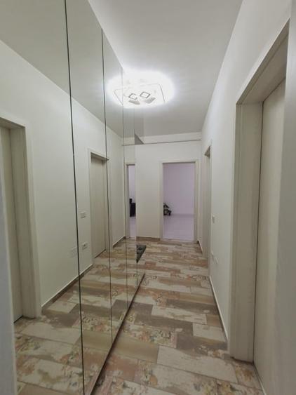 Inchiriez apart.2 camere cu loc de parcare vizibil din balcon - 3