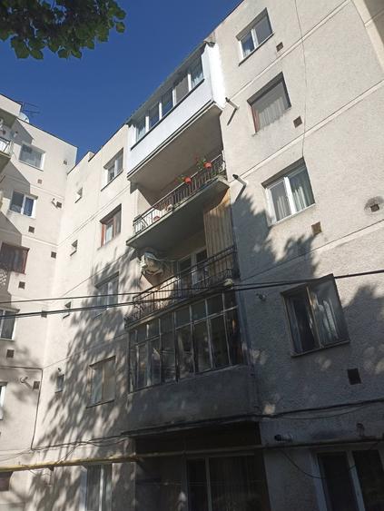 Apartament cu 2 camere semidecomandat în Semicentral