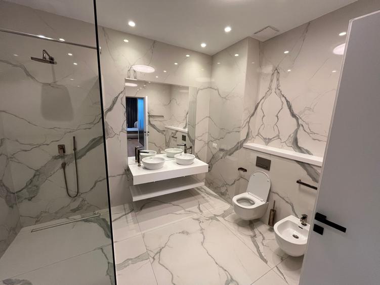 Apartament cu 3 camere decomandat în Floreasca