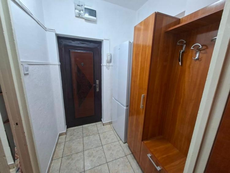Apartament cu 2 camere semidecomandat, mobilat în Dorobanți