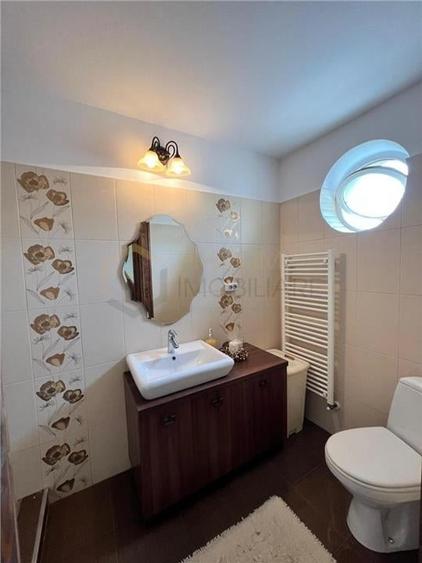 Casa individuala - unifamiliala sau spatiu comercial diverse activitati - 190 m2 - 6