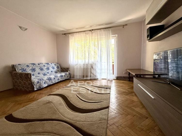 Apartament cu 4 camere, centrala proprie, etaj 2, zona Girocului