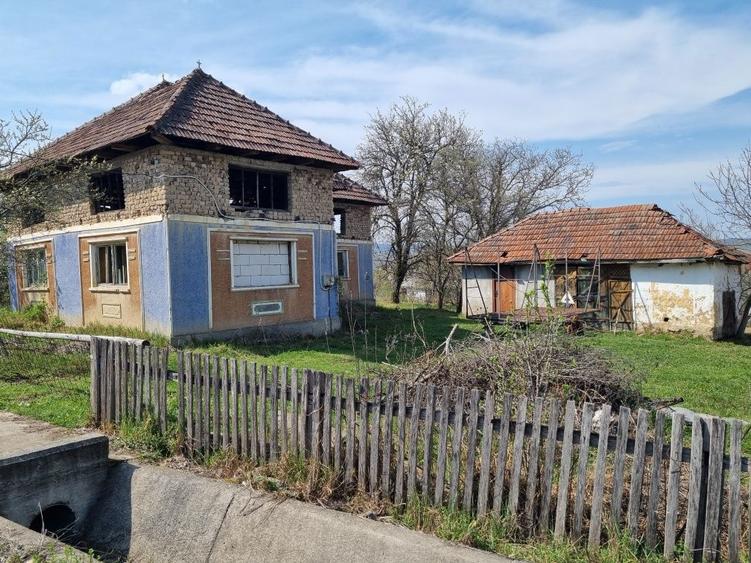 Casa cu teren 44 arii - 6