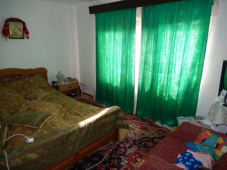 Calugareni-Branistari-casa 4 camere, teren 1965 mp, curent, put, libera,69900 € - 20