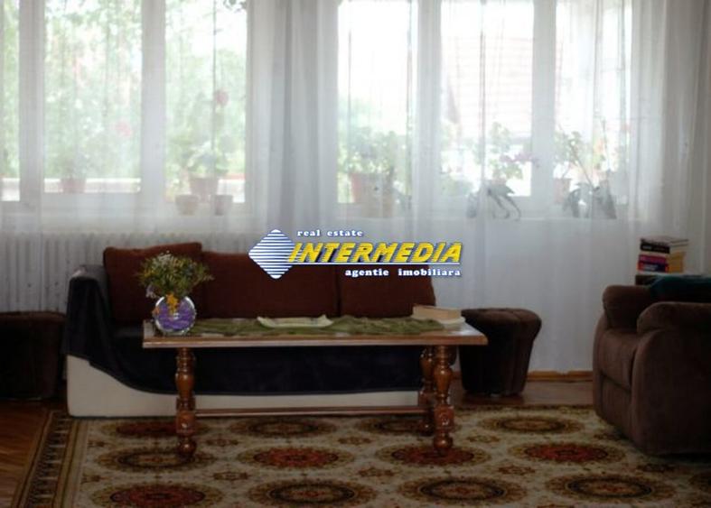 Casa superba de vanzare cu 8 camere in Alba Iulia zona Centrala - 10