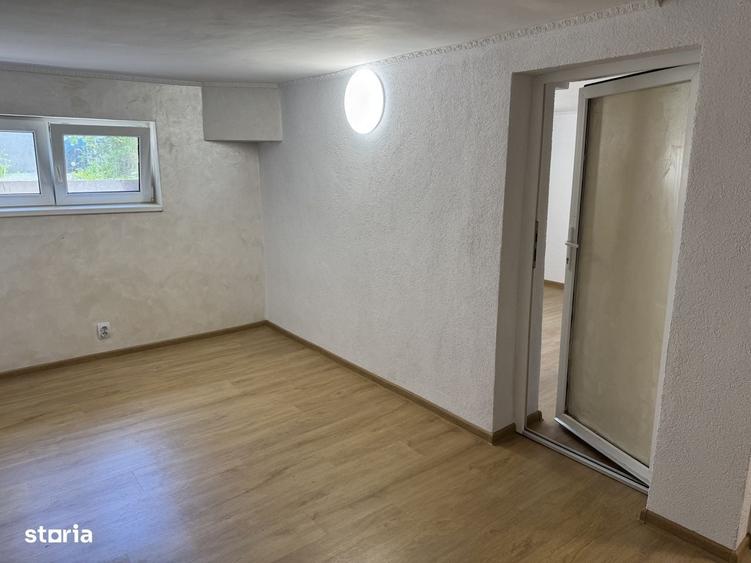 Apartament cu 2 camere în Micro 16