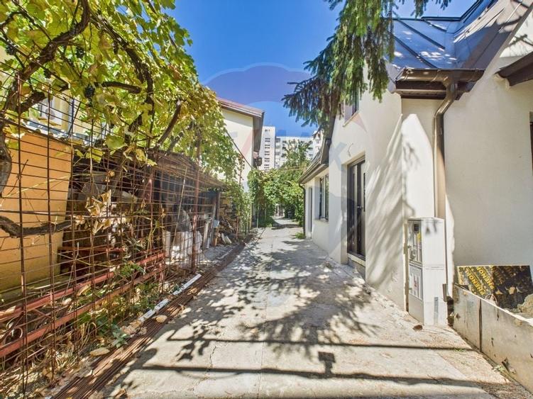 Casa NOUA P+M,  110 mp, 4 camere, la 5 min de metrou Stefan cel Mare - 28